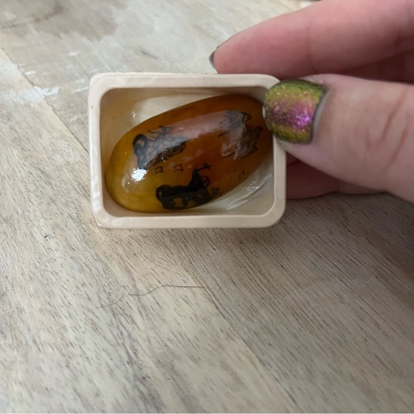 Vintage Hand Painted Stones from Three Gorges China - Picture 3 of 10